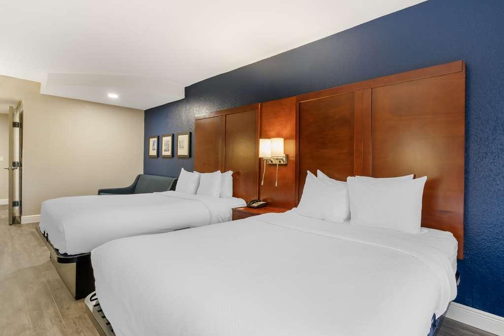Hotel Comfort West 3*